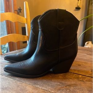 Black ankle boots. Very cute, never been worn.